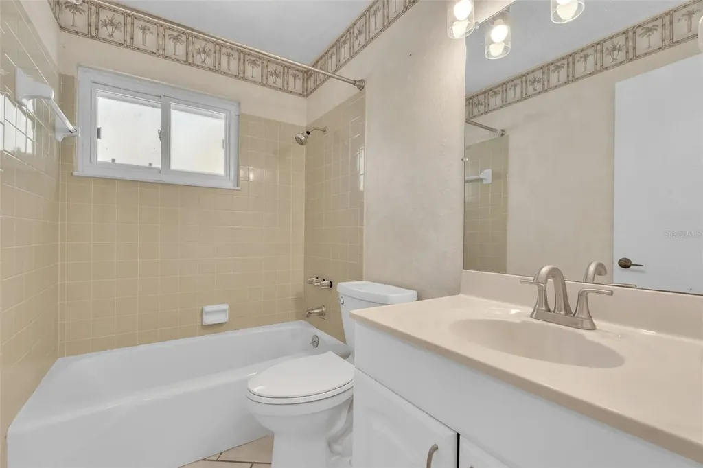 355 Mcarthur Avenue Sarasota FL 34243