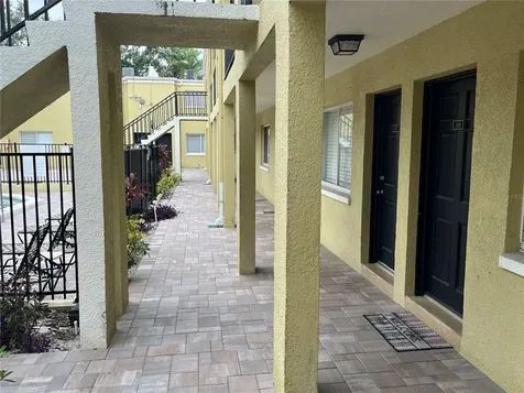 3206 W Azeele Street Tampa FL 33609