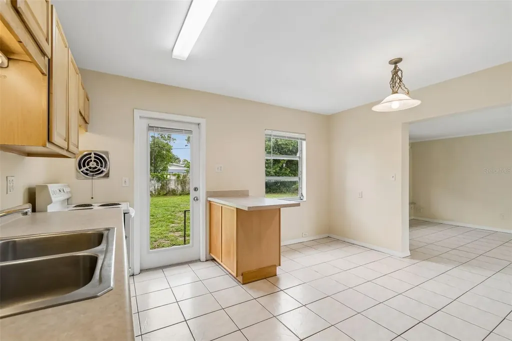 3664 29th Avenue N St Petersburg FL 33713