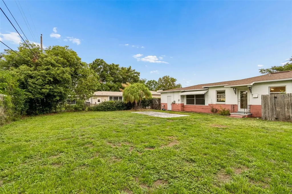 3664 29th Avenue N St Petersburg FL 33713