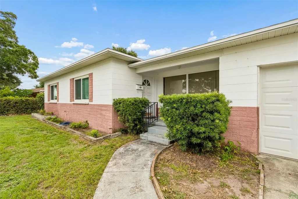 3664 29th Avenue N St Petersburg FL 33713