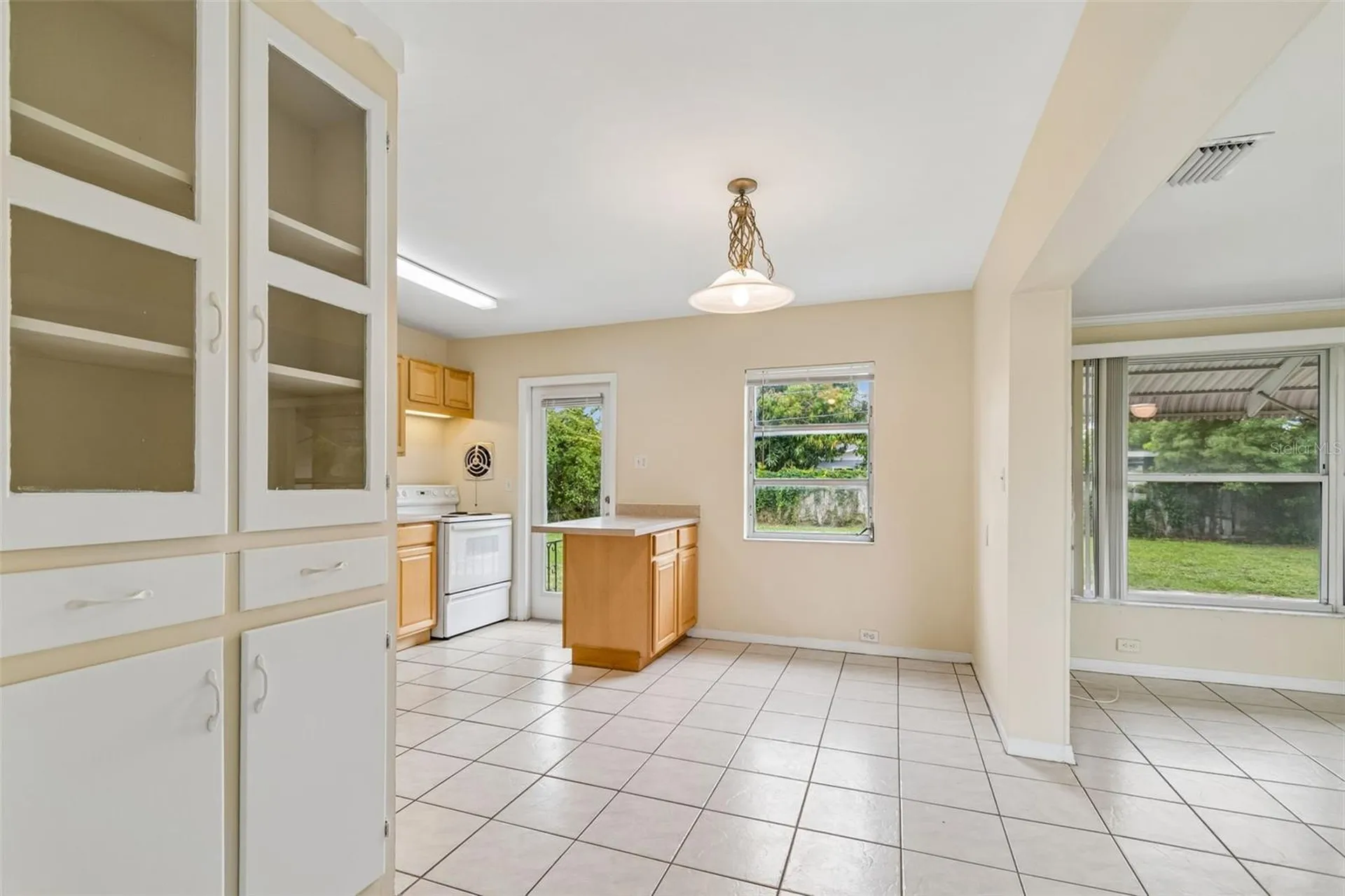 3664 29th Avenue N St Petersburg FL 33713