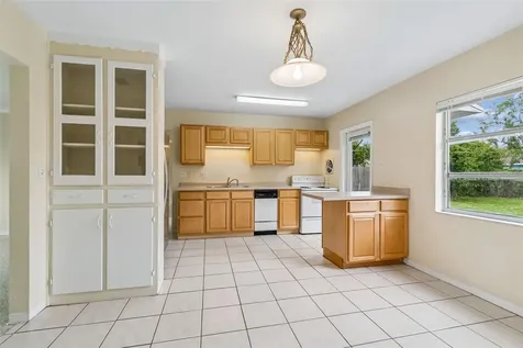 3664 29th Avenue N St Petersburg FL 33713