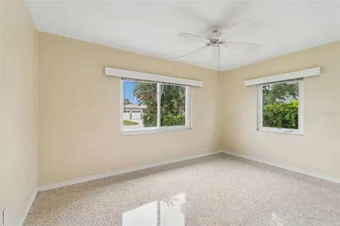 3664 29th Avenue N St Petersburg FL 33713