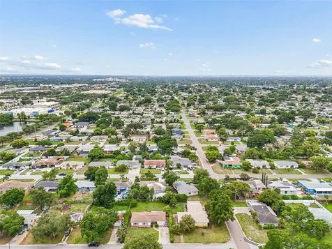 3664 29th Avenue N St Petersburg FL 33713