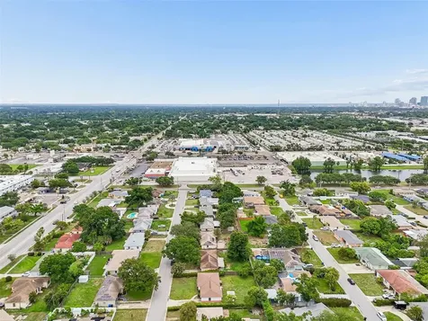 3664 29th Avenue N St Petersburg FL 33713