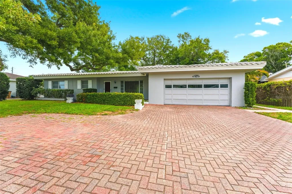 1705 Indian Rocks Road Belleair FL 33756