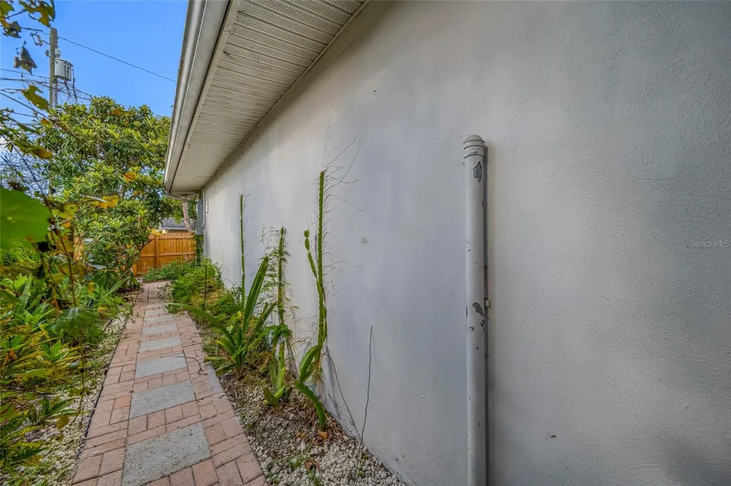 1764 Linwood Circle Clearwater FL 33755