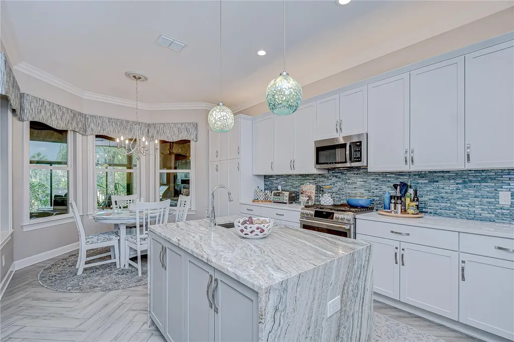 15303 Valencia Del Sol Street Wimauma FL 33598