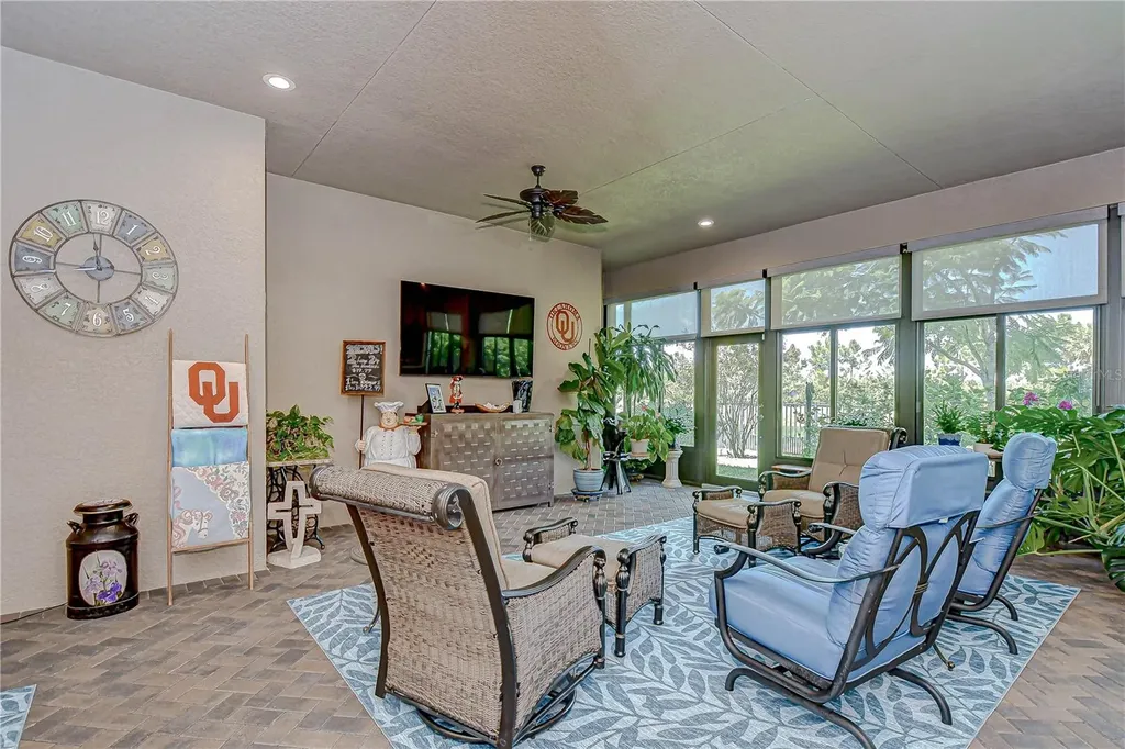 15303 Valencia Del Sol Street Wimauma FL 33598