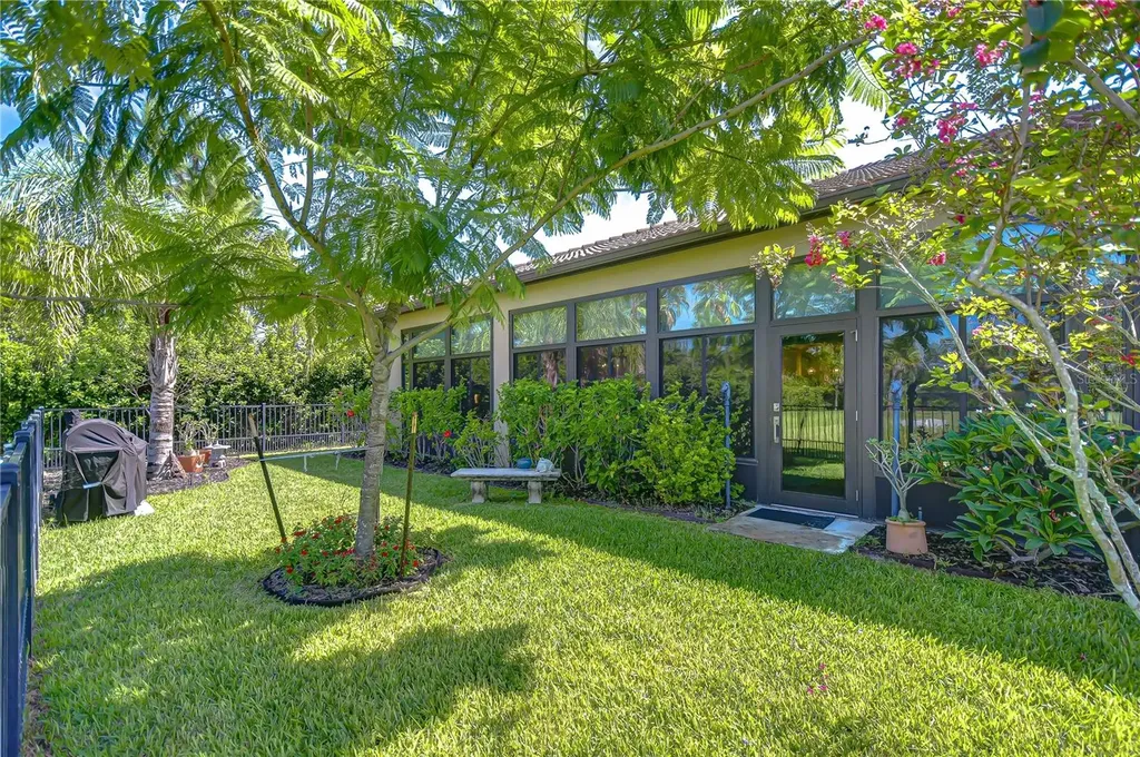 15303 Valencia Del Sol Street Wimauma FL 33598