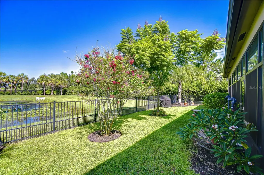 15303 Valencia Del Sol Street Wimauma FL 33598