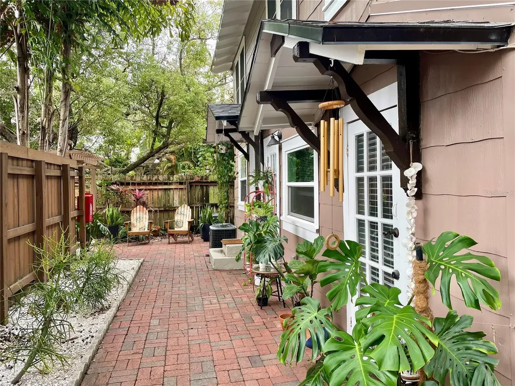 807 1/2 S Fremont Avenue Tampa FL 33606