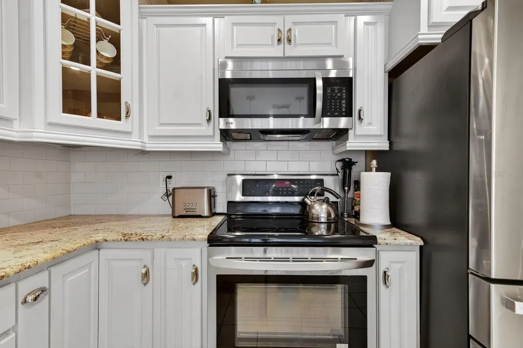 2728 Bentley Drive Palm Harbor FL 34684