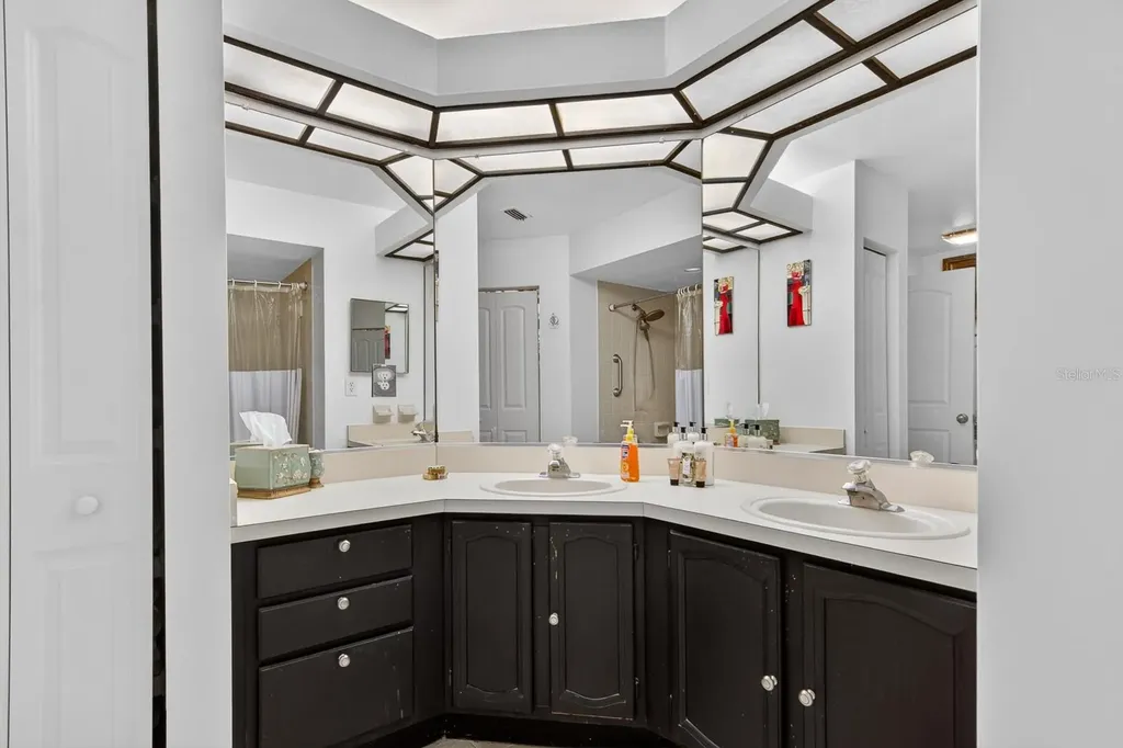 2728 Bentley Drive Palm Harbor FL 34684