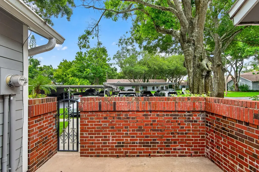 2728 Bentley Drive Palm Harbor FL 34684