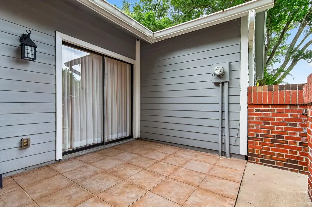 2728 Bentley Drive Palm Harbor FL 34684