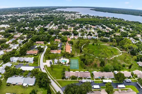 2728 Bentley Drive Palm Harbor FL 34684