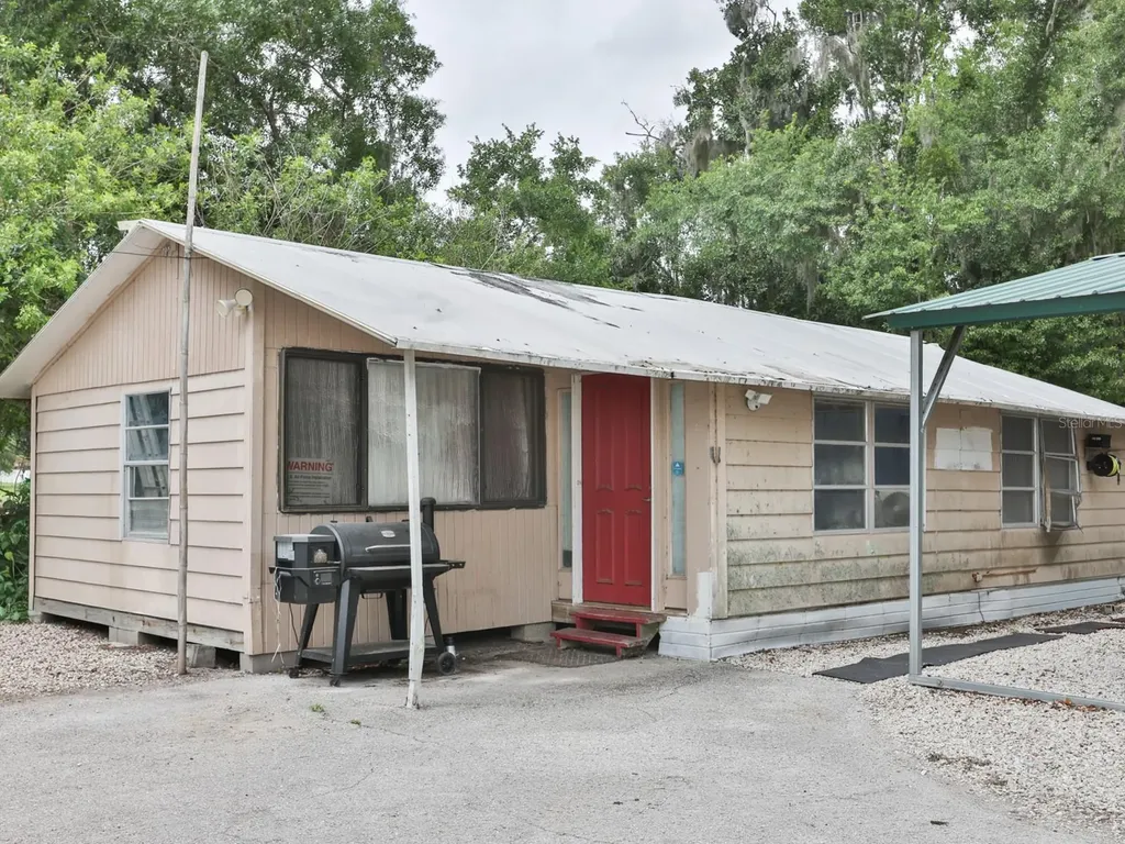 3016 N Maryland Avenue Plant City FL 33563