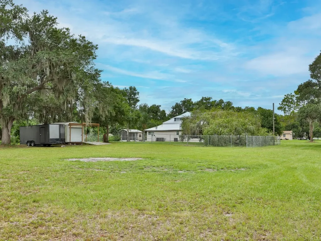 3016 N Maryland Avenue Plant City FL 33563