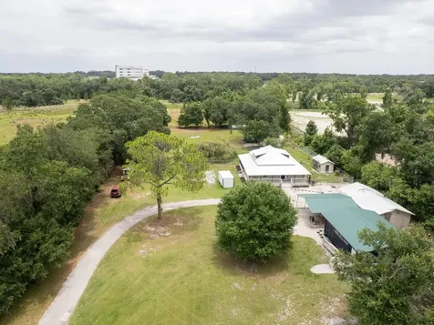 3016 N Maryland Avenue Plant City FL 33563