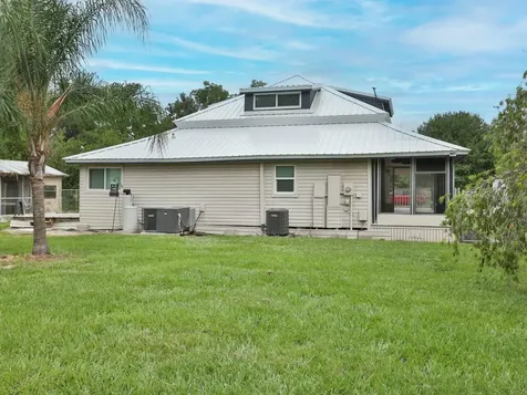 3016 N Maryland Avenue Plant City FL 33563