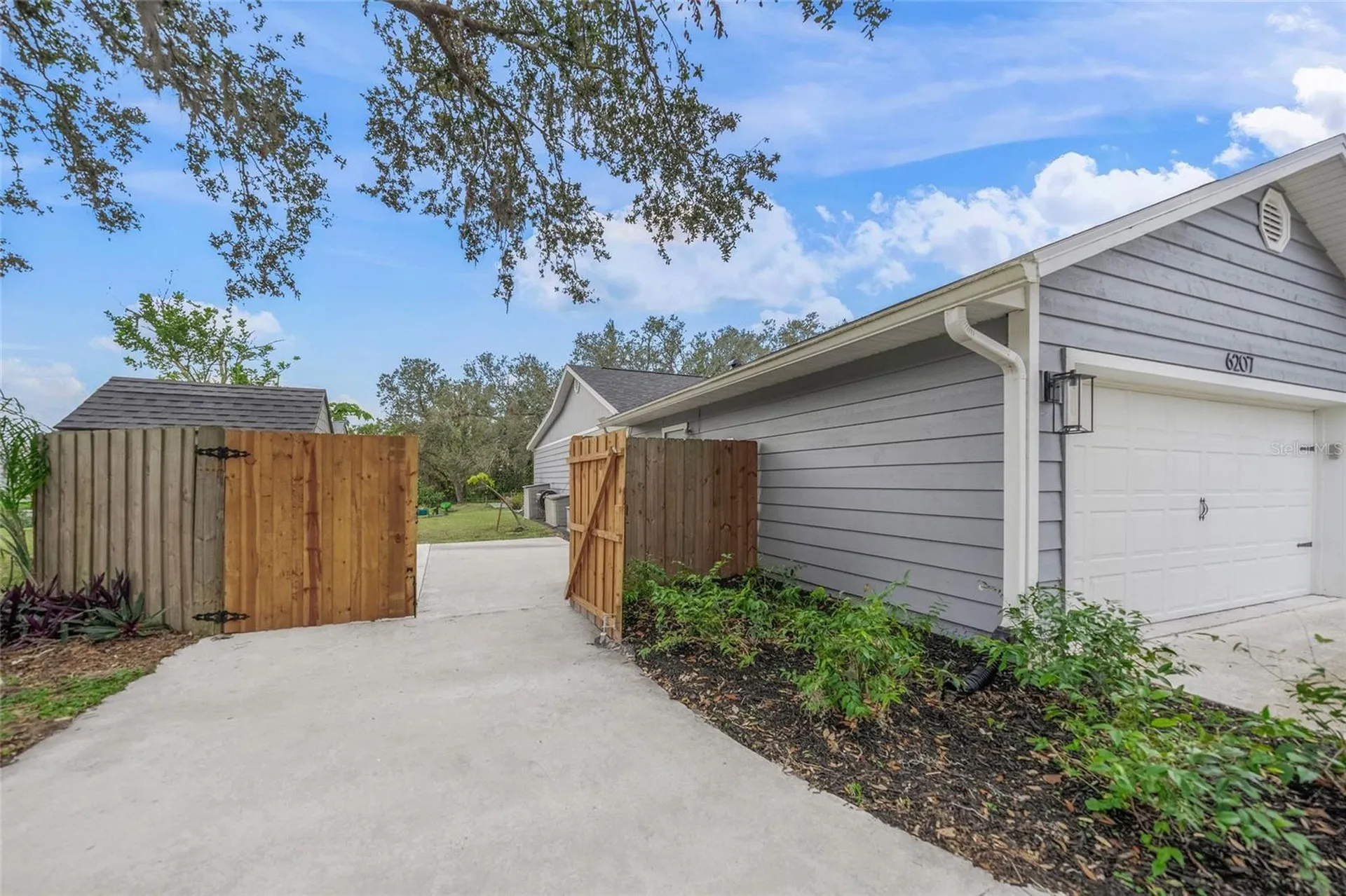 6207 93rd Street Circle E Bradenton FL 34202