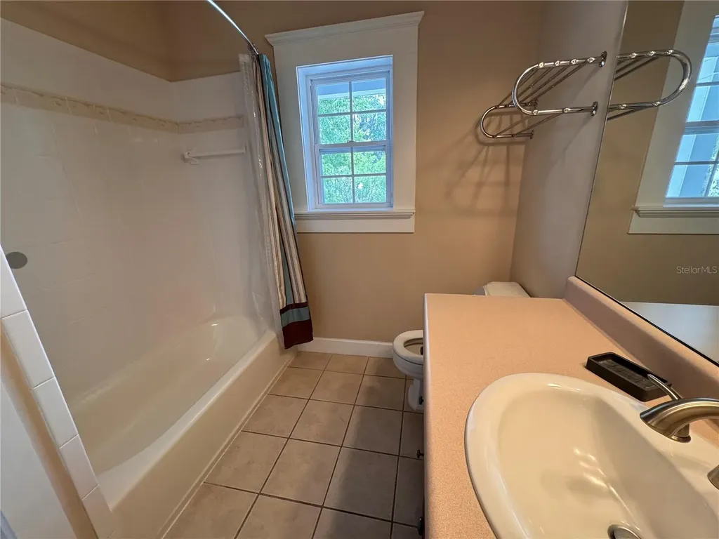5020 NW 10th Place Gainesville FL 32605