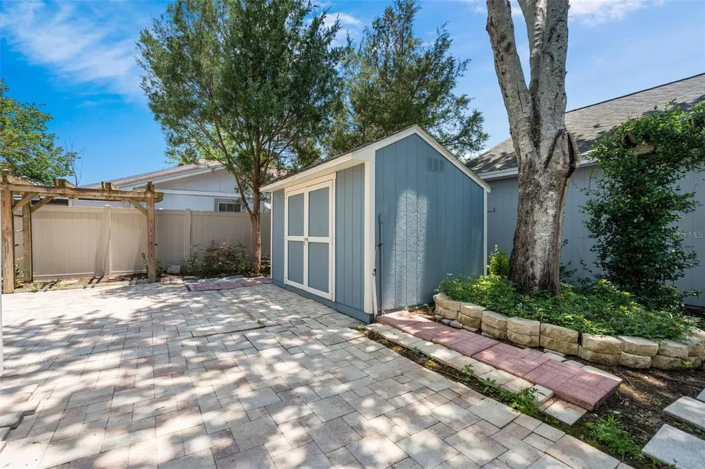 145 Becky Thatcher Court Orlando FL 32828
