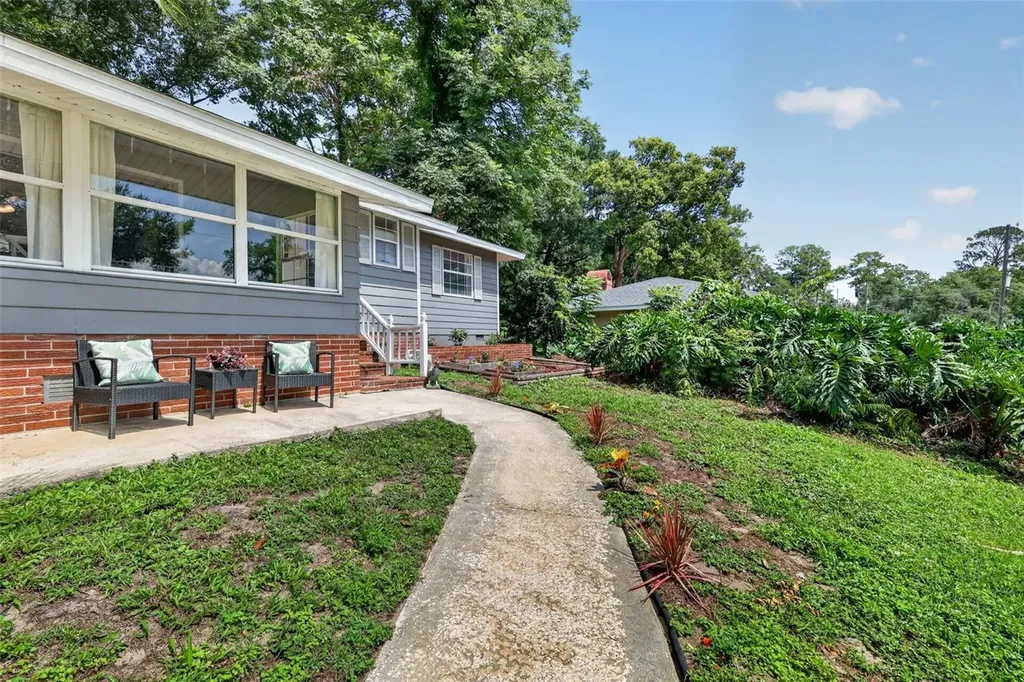 1811 Hilltop Drive Mount Dora FL 32757
