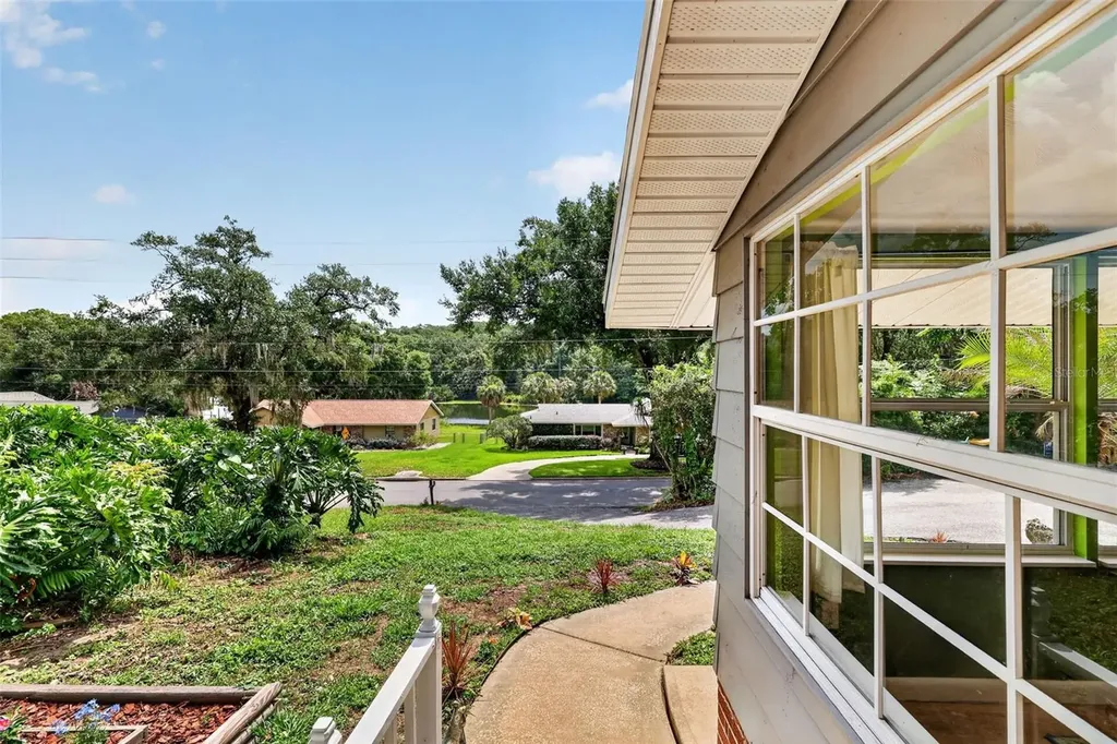 1811 Hilltop Drive Mount Dora FL 32757