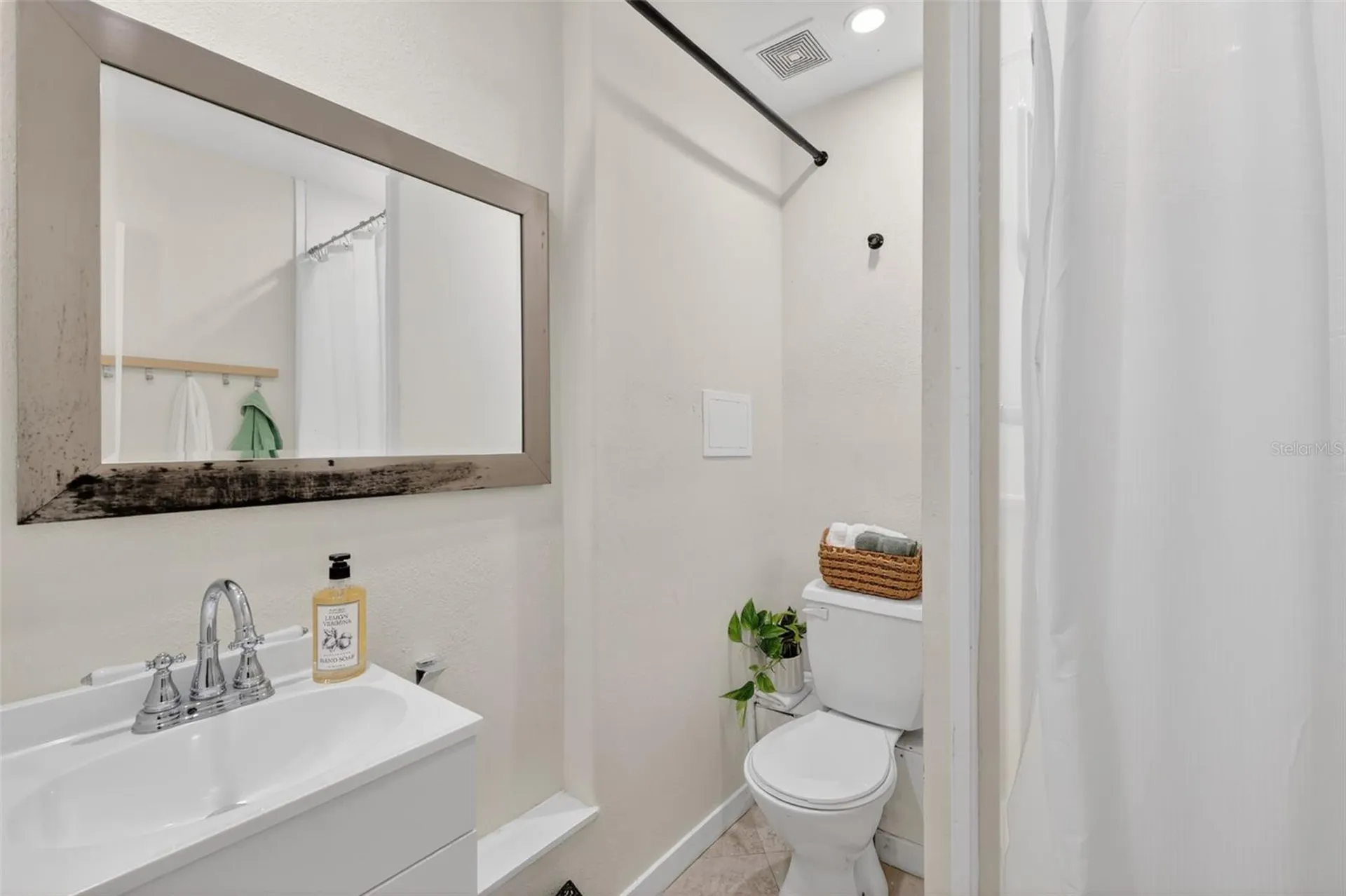 1811 Hilltop Drive Mount Dora FL 32757