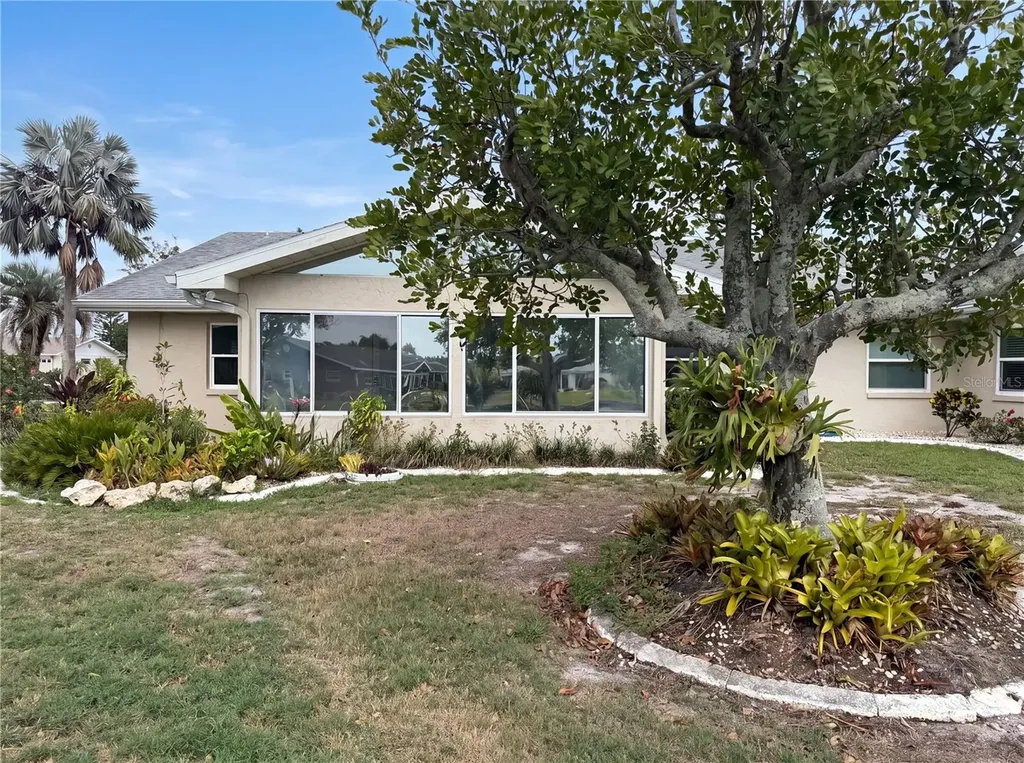 1838 N Pebble Beach Boulevard Sun City Center FL 33573