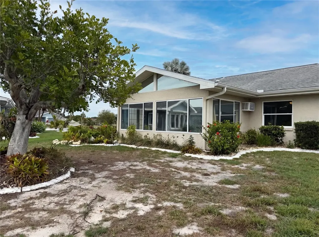 1838 N Pebble Beach Boulevard Sun City Center FL 33573