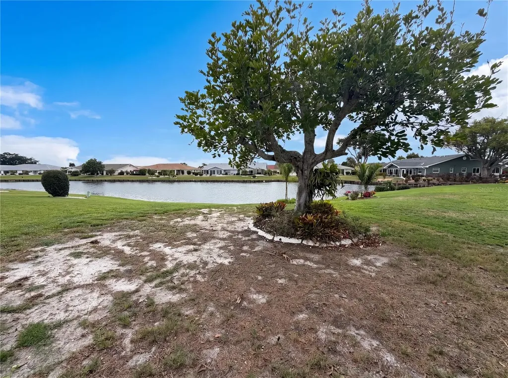 1838 N Pebble Beach Boulevard Sun City Center FL 33573