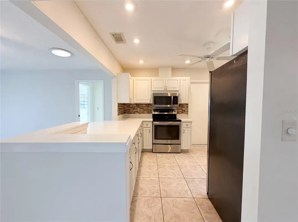 1838 N Pebble Beach Boulevard Sun City Center FL 33573