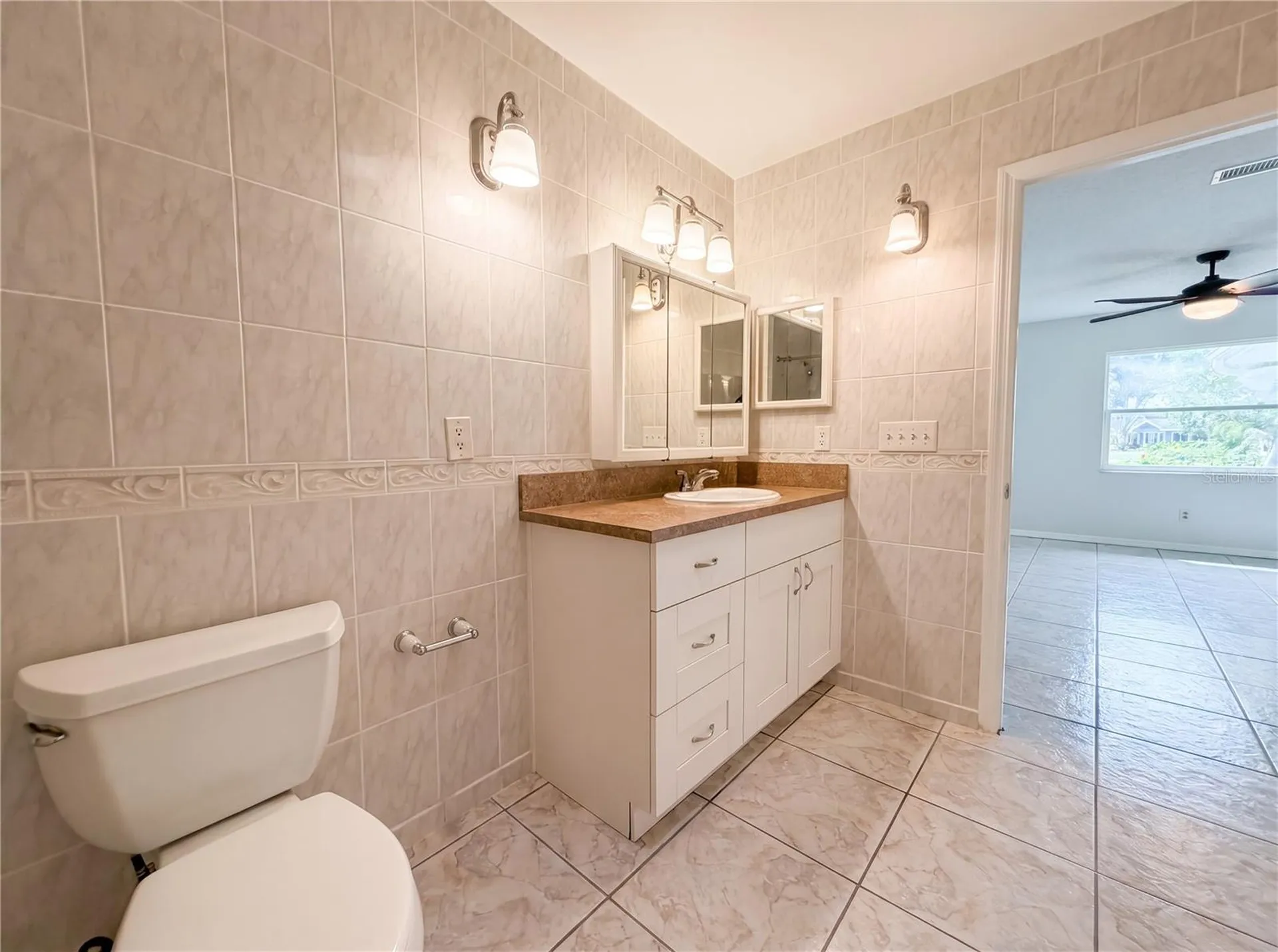 1838 N Pebble Beach Boulevard Sun City Center FL 33573