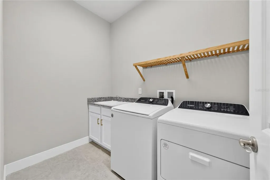 8154 Redonda Loop Lakewood Ranch FL 34202