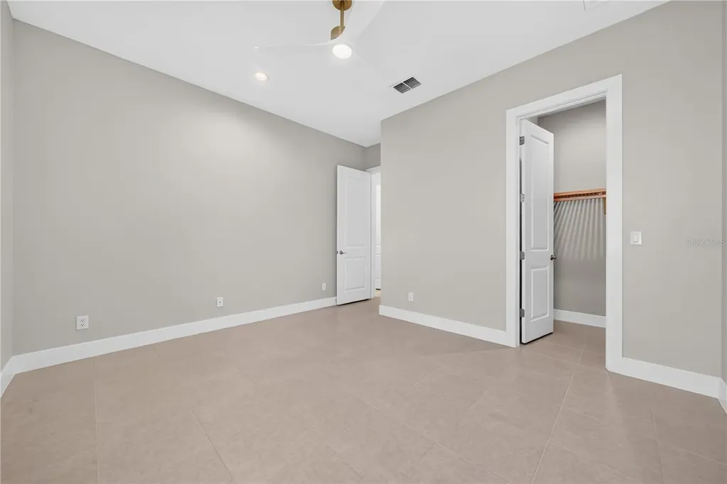 8154 Redonda Loop Lakewood Ranch FL 34202