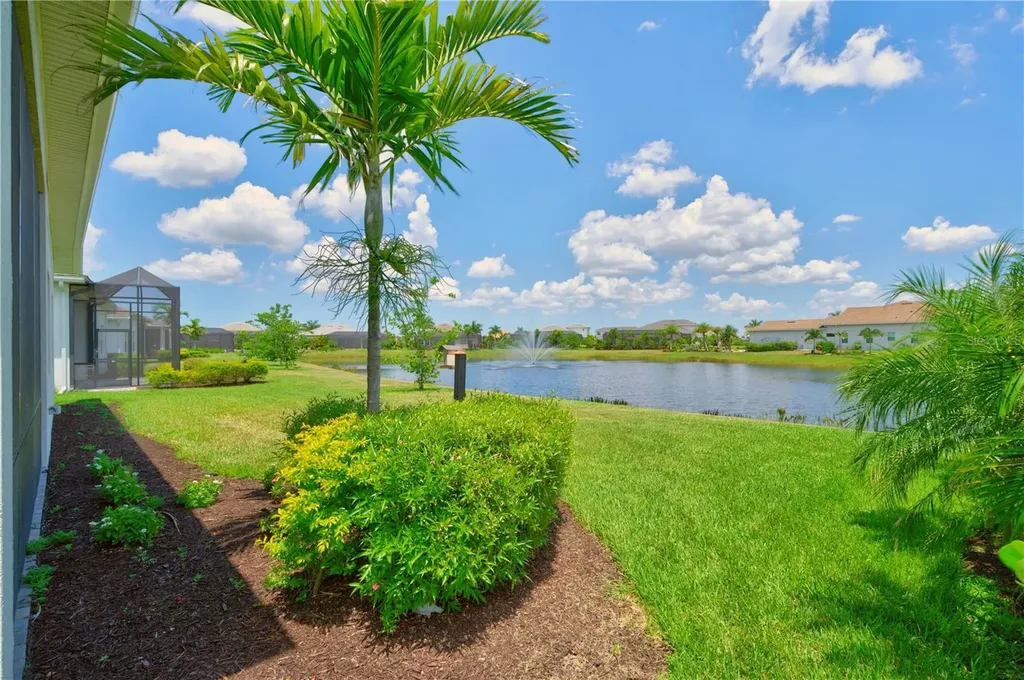 8154 Redonda Loop Lakewood Ranch FL 34202