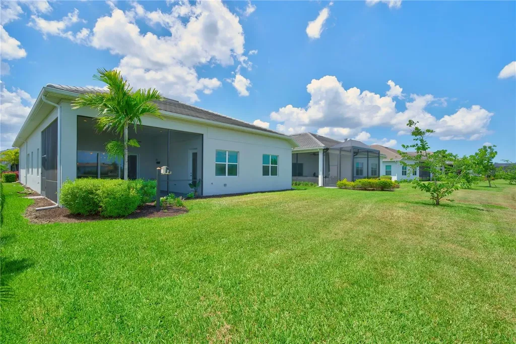 8154 Redonda Loop Lakewood Ranch FL 34202