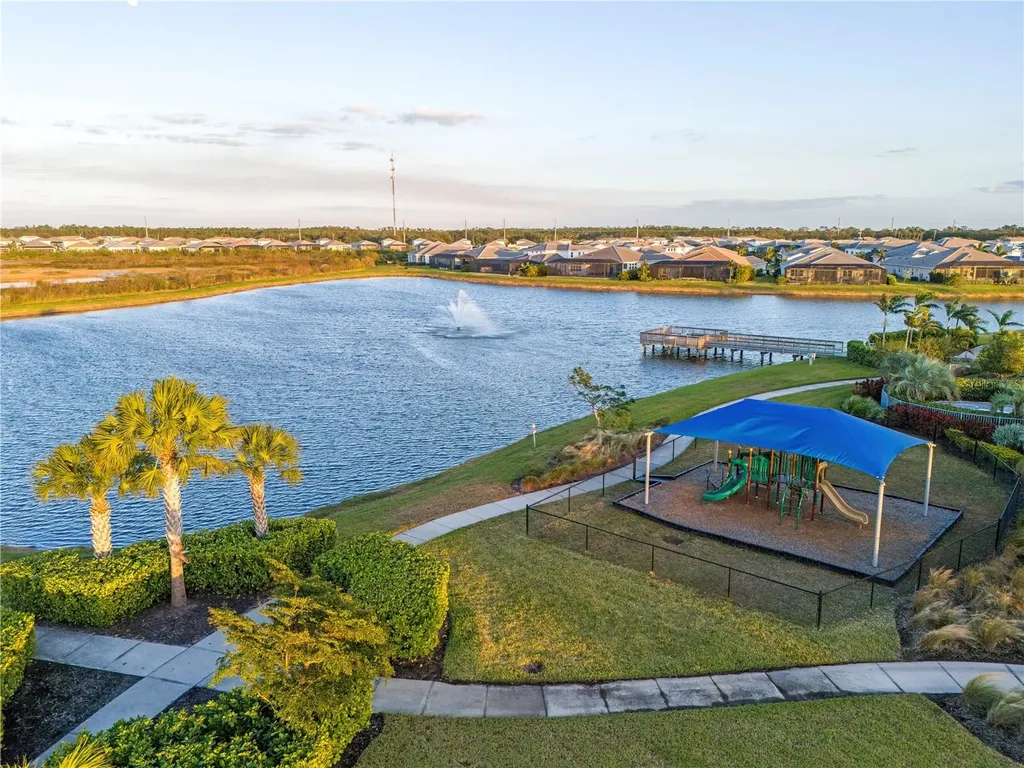 8154 Redonda Loop Lakewood Ranch FL 34202