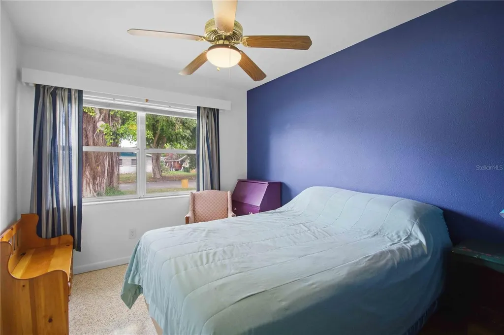 330 Crosby Court Sarasota FL 34237