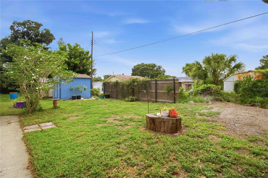 330 Crosby Court Sarasota FL 34237