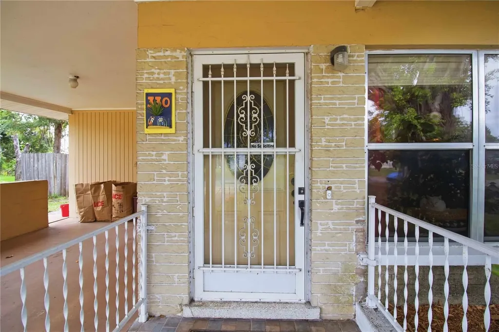330 Crosby Court Sarasota FL 34237
