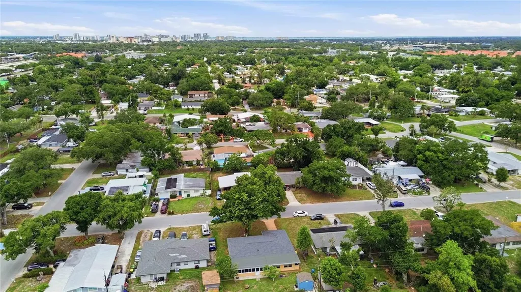 330 Crosby Court Sarasota FL 34237