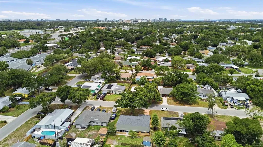 330 Crosby Court Sarasota FL 34237