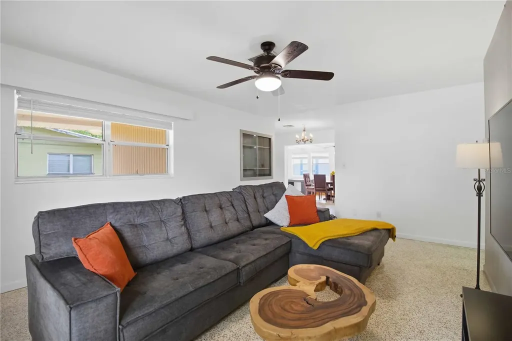 330 Crosby Court Sarasota FL 34237