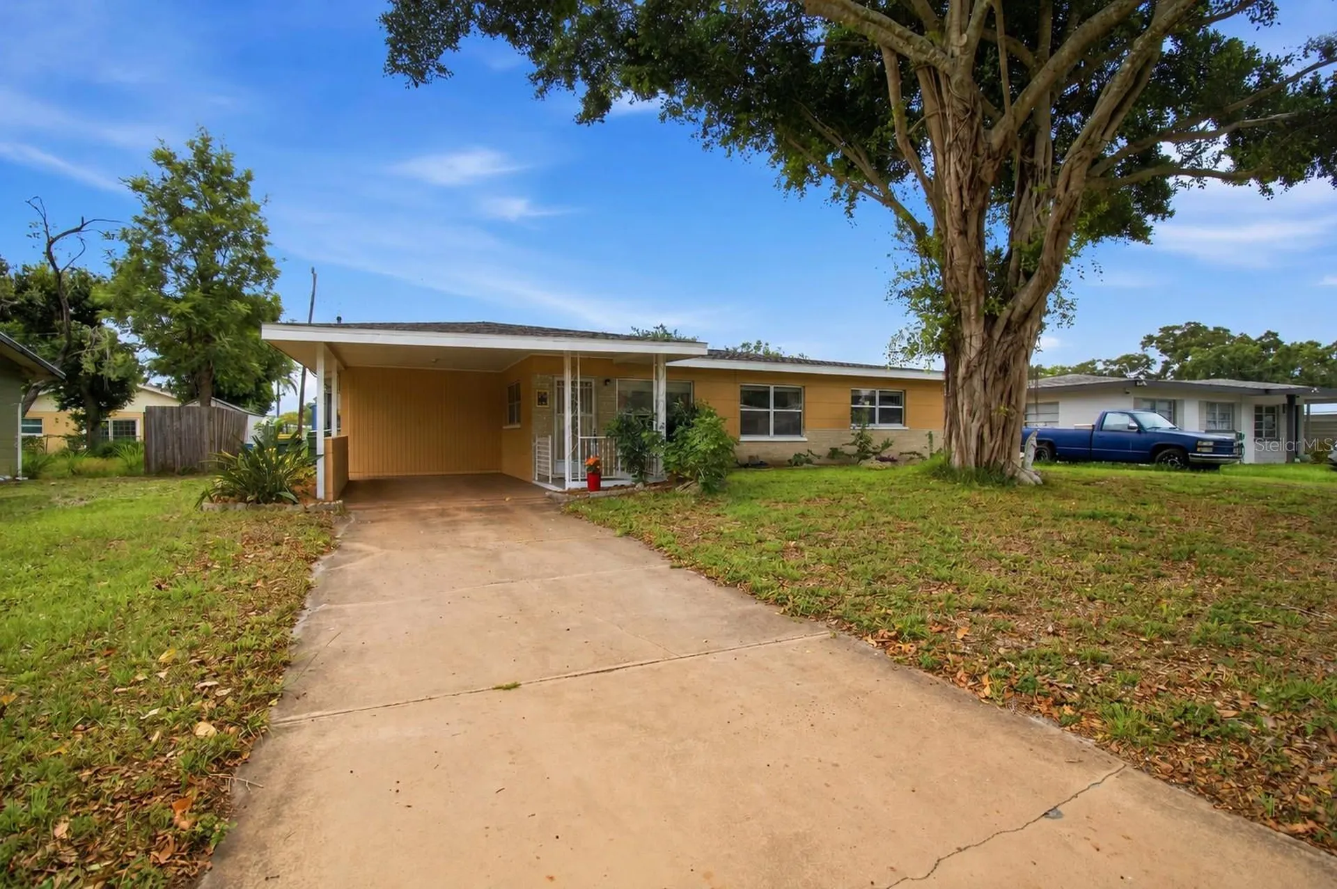 330 Crosby Court Sarasota FL 34237