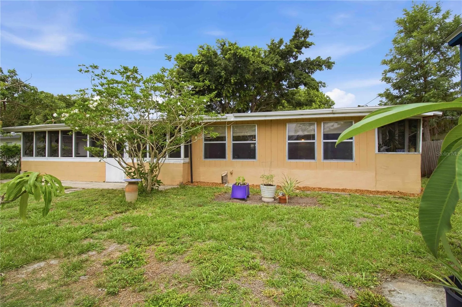 330 Crosby Court Sarasota FL 34237